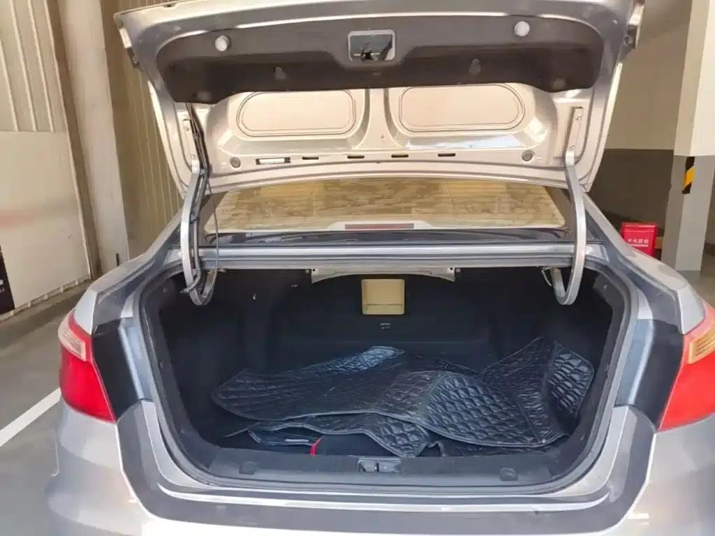 Changan Eado 2015 1.6L Manual Deluxe Edition (National V Emission Standard) — миниатюра 19