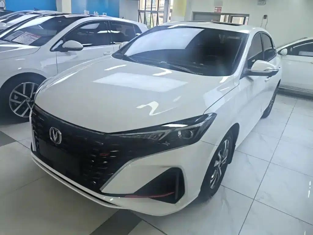 Changan Eado 2023 Enjoy Edition PLUS Blue Whale NE 1.4T GDI DCT Premium Edition — миниатюра 1