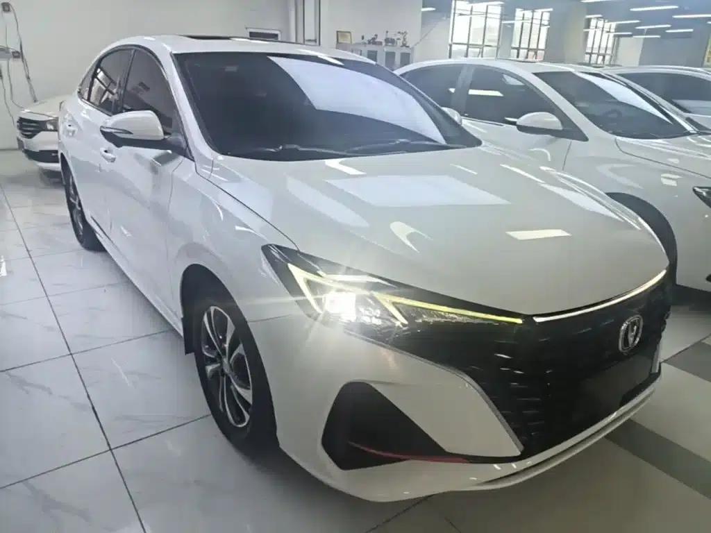 Changan Eado 2023 Enjoy Edition PLUS Blue Whale NE 1.4T GDI DCT Premium Edition — миниатюра 4