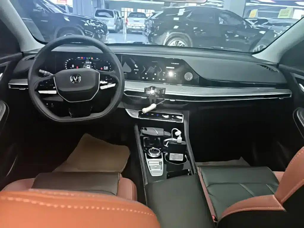 Changan Eado 2023 Enjoy Edition PLUS Blue Whale NE 1.4T GDI DCT Premium Edition — миниатюра 10