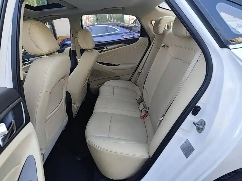 Changan Eado 2016 1.6L Manual Fashion Edition — миниатюра 17