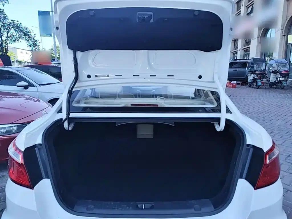 Changan Eado 2016 1.6L Manual Fashion Edition — миниатюра 19