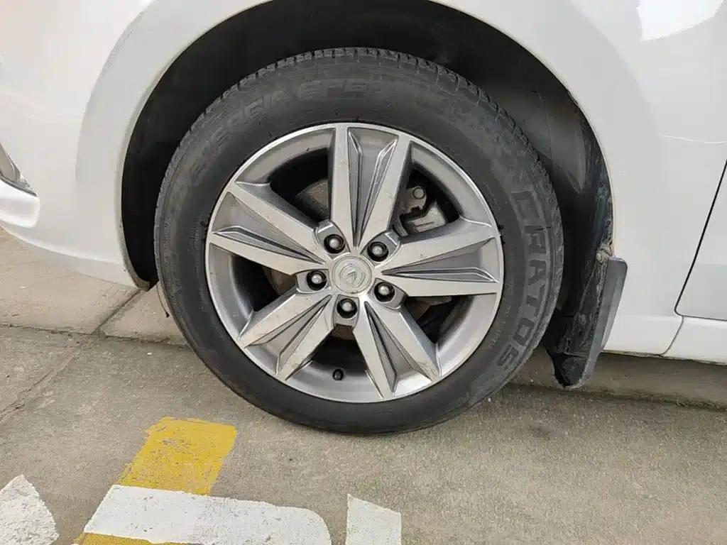 Changan Eado 2016 1.6L Manual Fashion Edition — миниатюра 23