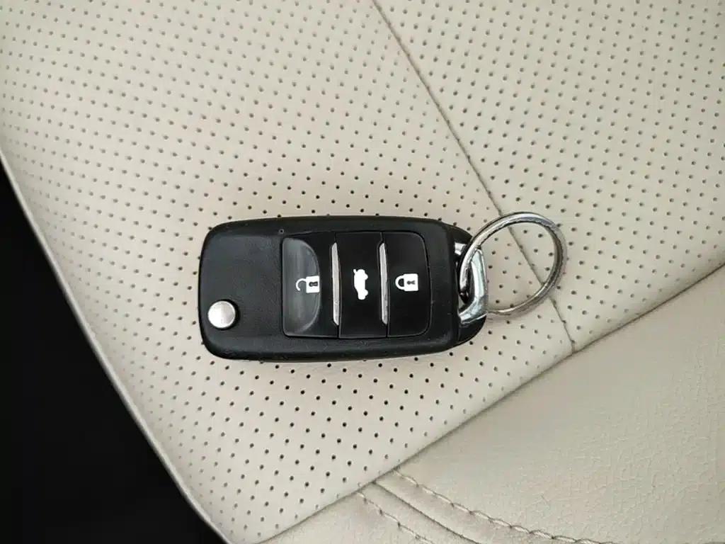 Changan Eado 2016 1.6L Manual Fashion Edition — миниатюра 9
