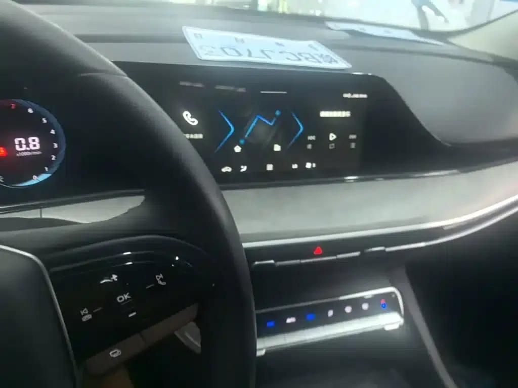 Changan Eado 2022 PLUS Blue Whale NE 1.4T GDI DCT Premium Edition — миниатюра 13