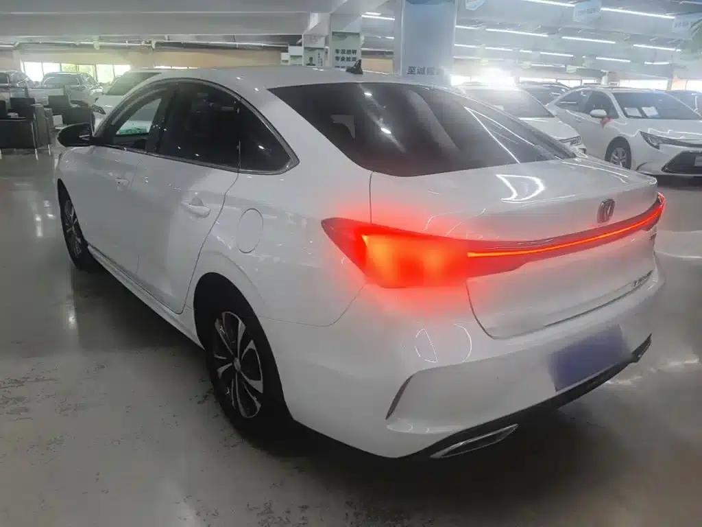 Changan Eado 2022 PLUS Blue Whale NE 1.4T GDI DCT Premium Edition — миниатюра 5