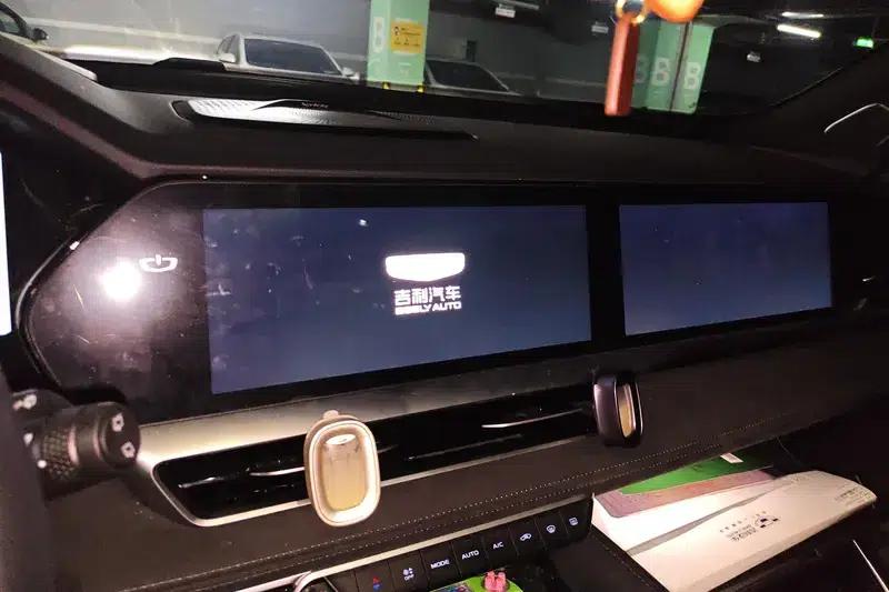 Geely Xingyue L 2024 2.0TD High-Power Automatic Two-Wheel Drive Sky Edition — миниатюра 13