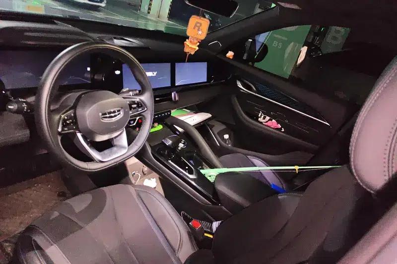 Geely Xingyue L 2024 2.0TD High-Power Automatic Two-Wheel Drive Sky Edition — миниатюра 14