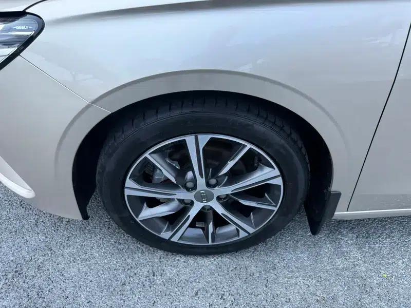 Geely Emgrand 2022 4th Generation 1.5L CVT Premium — миниатюра 7
