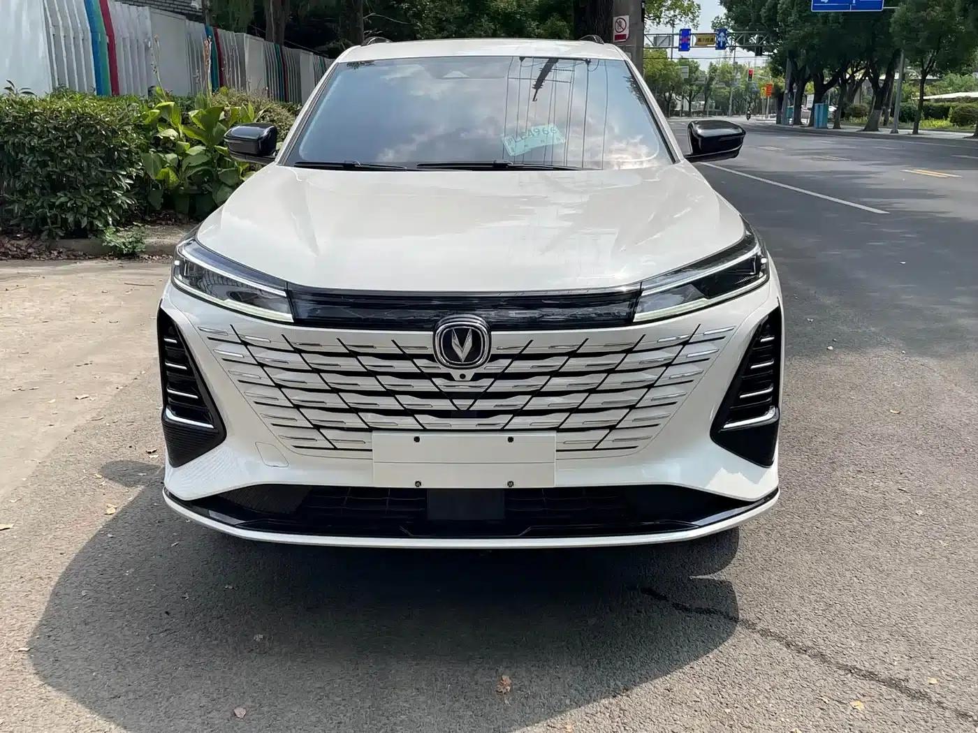 Changan CS75PLUS 2023 Model, Third Generation, 1.5T Automatic Luxury Edition — миниатюра 1