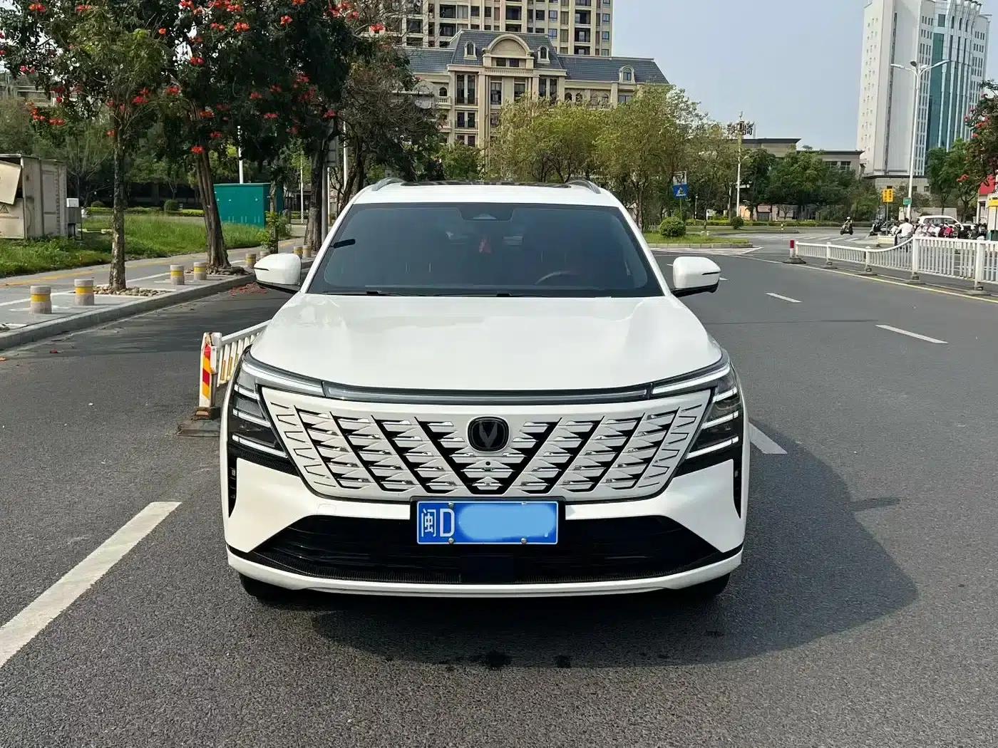 Changan CS75PLUS 2025 Fourth Generation 1.5T New Blue Whale Smart Premium Edition — миниатюра 2