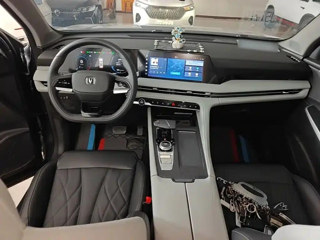 Changan CS75PLUS 2024 Model, Third Generation, Champion Edition, 1.5T Intelligent Driving and Sporty Type — миниатюра 10