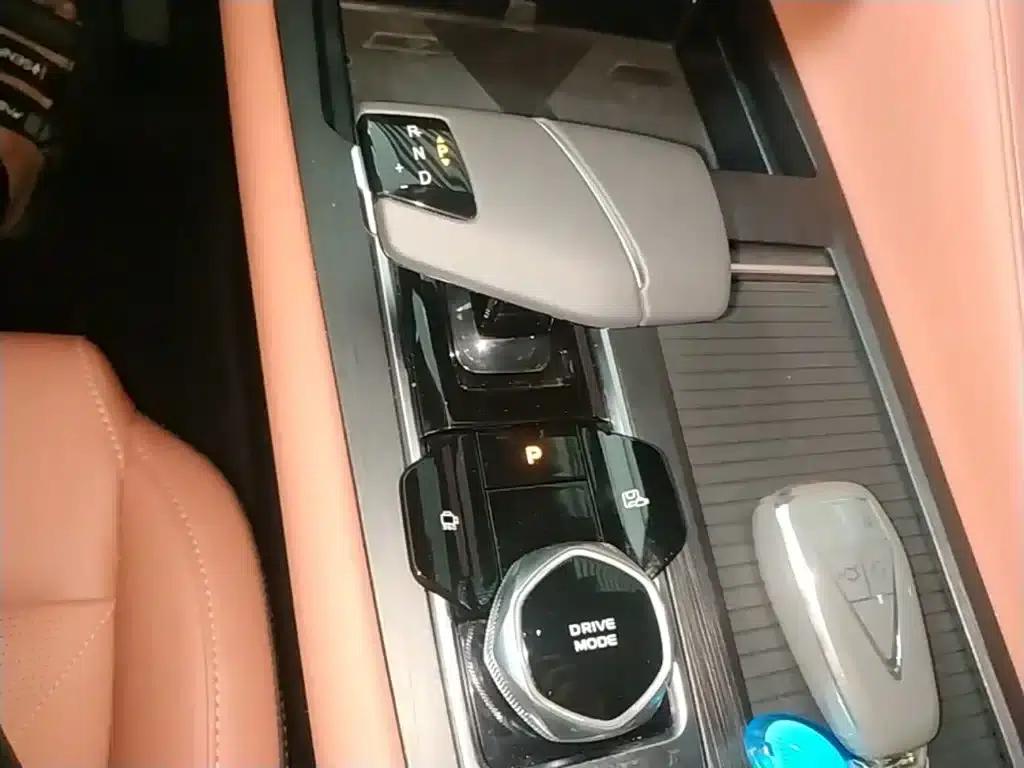 Changan CS75PLUS 2024 Model, Third Generation, Champion Edition, 1.5T Intelligent Driving and Sporty Type — миниатюра 14