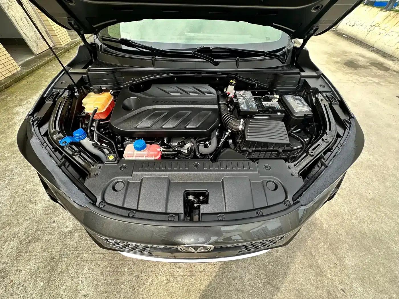 Changan UNI-T 2022 1.5T Premium Edition — миниатюра 19