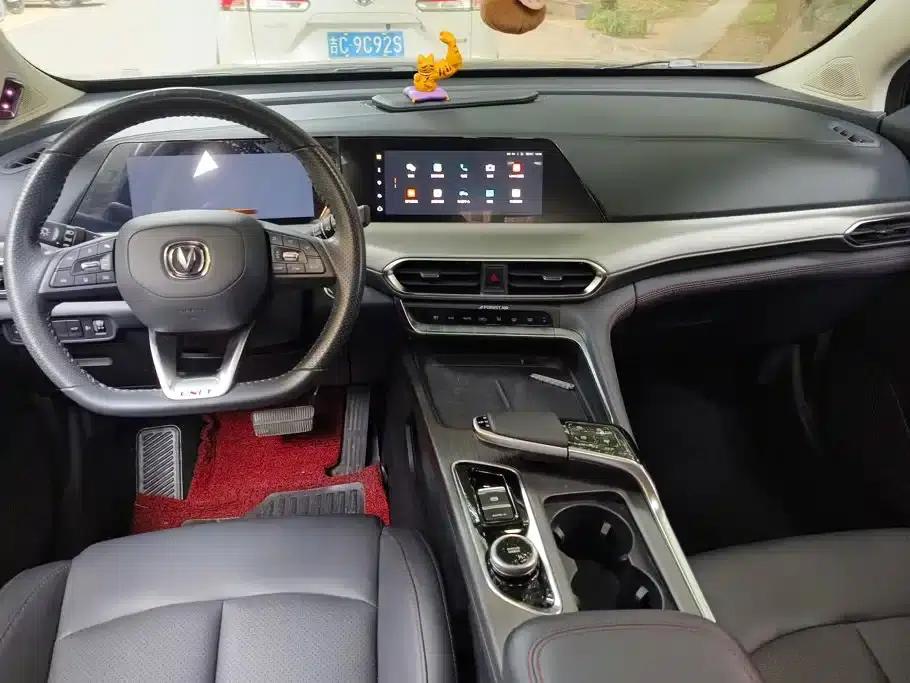 Changan UNI-T 2020 1.5T Flagship Edition — миниатюра 12