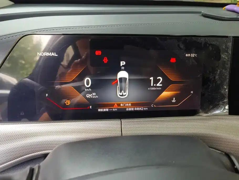 Changan UNI-T 2020 1.5T Flagship Edition — миниатюра 14