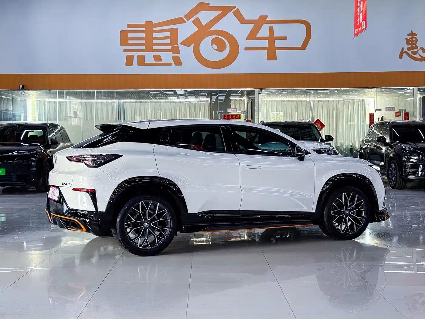 Changan UNI-T 2022 1.5T Premium Edition — миниатюра 8