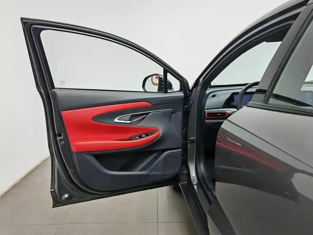 Changan UNI-T 2020 1.5T Premium Edition — миниатюра 8