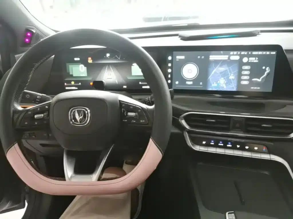 Changan UNI-T 2022 1.5T Flagship Edition — миниатюра 10