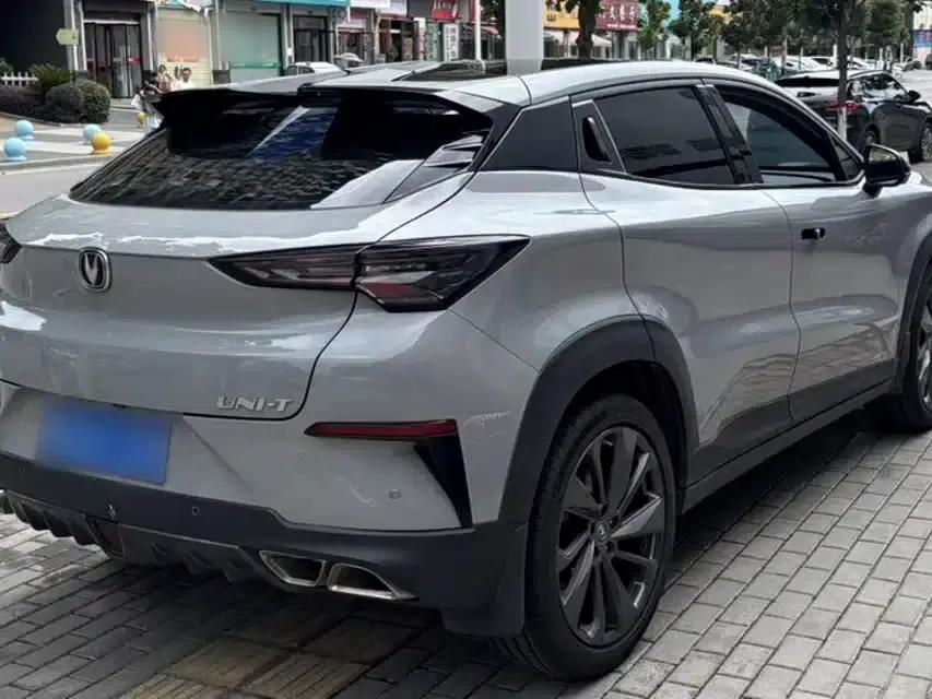 Changan UNI-T 2020 1.5T Premium Edition — миниатюра 11