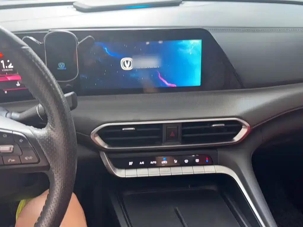 Changan UNI-T 2020 1.5T Premium Edition — миниатюра 7