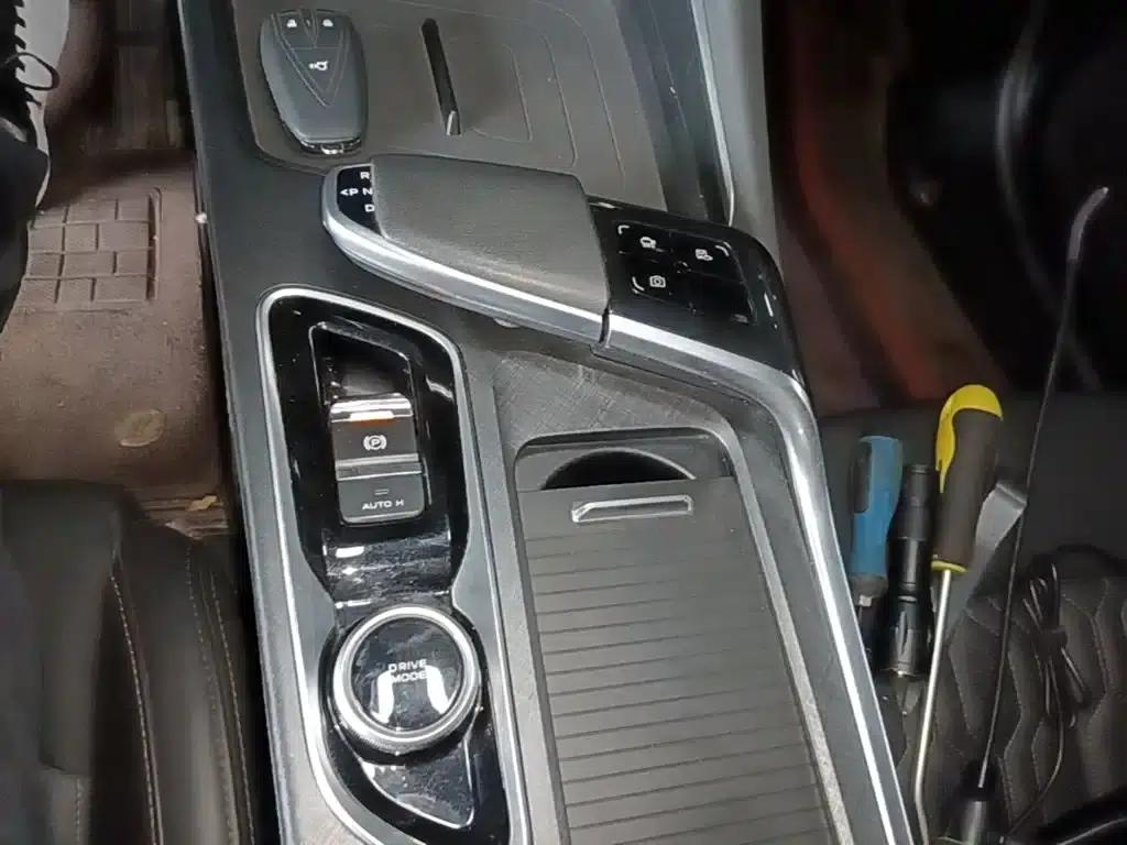 Changan UNI-T 2022 1.5T Premium Edition — миниатюра 14