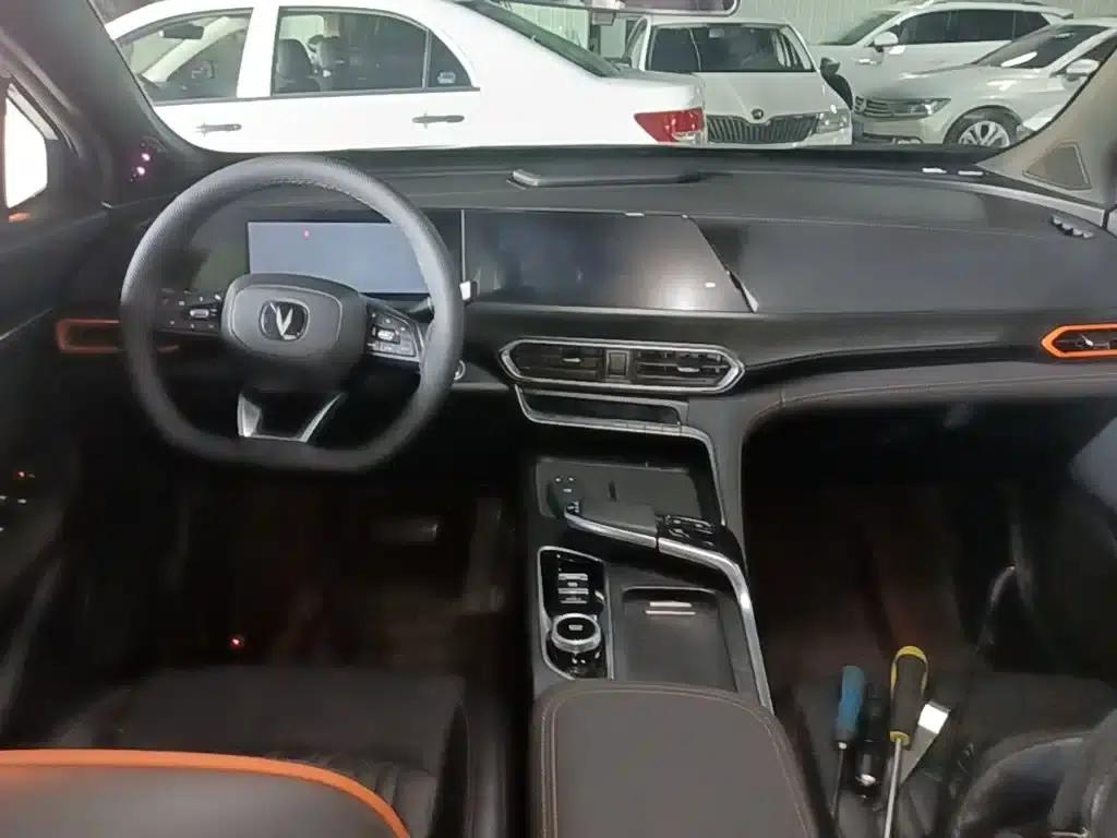 Changan UNI-T 2022 1.5T Premium Edition — миниатюра 10