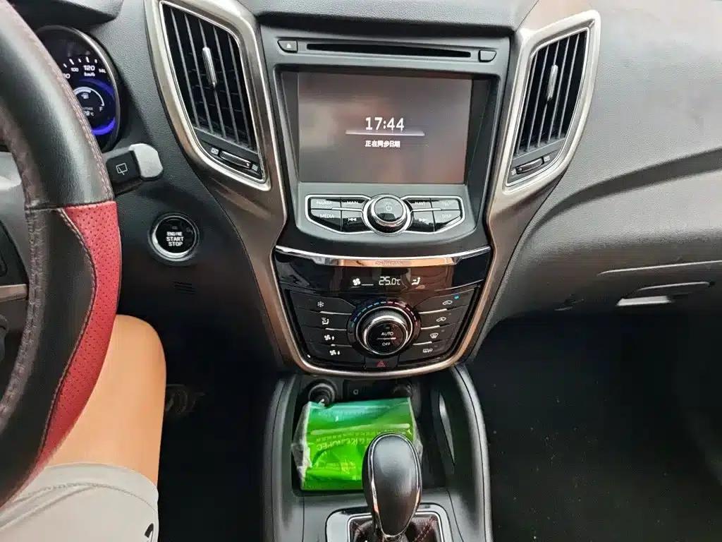 Changan CS75 2014 1.8T Automatic Elite (National IV Emission Standard) — миниатюра 9