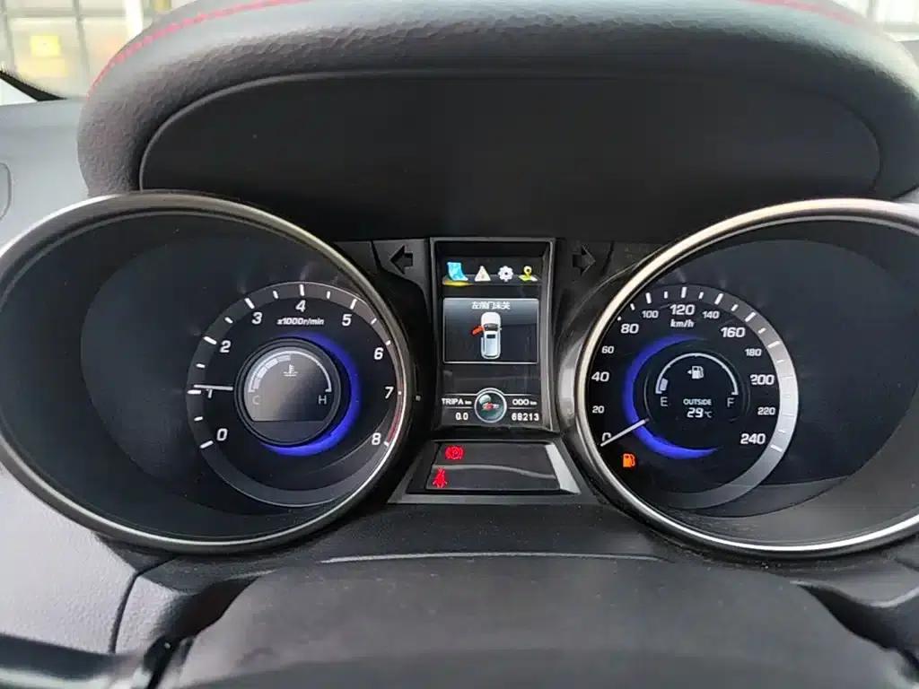 Changan CS75 2017 Fashion Edition 1.5T Manual Sporty Model — миниатюра 12