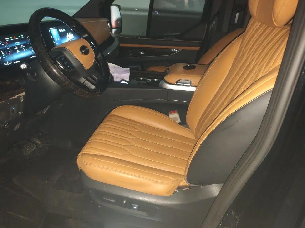 Ford Tourneo Custom 2024 Ford Explorer OHE Ford Black Mamba 2.0T Automatic 7-Seater — миниатюра 15