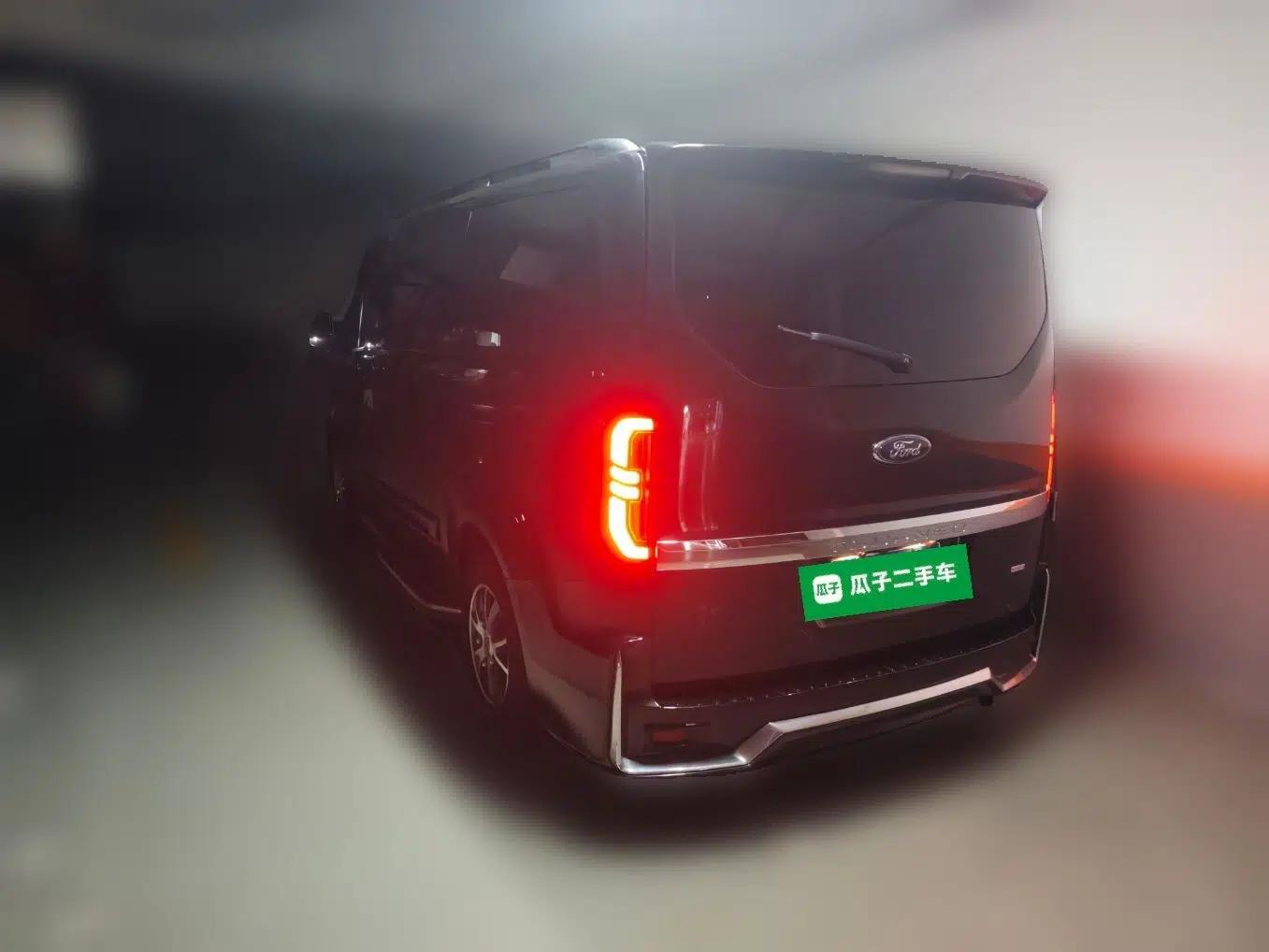 Ford Tourneo Custom 2024 Ford Explorer OHE Ford Black Mamba 2.0T Automatic 7-Seater — миниатюра 4