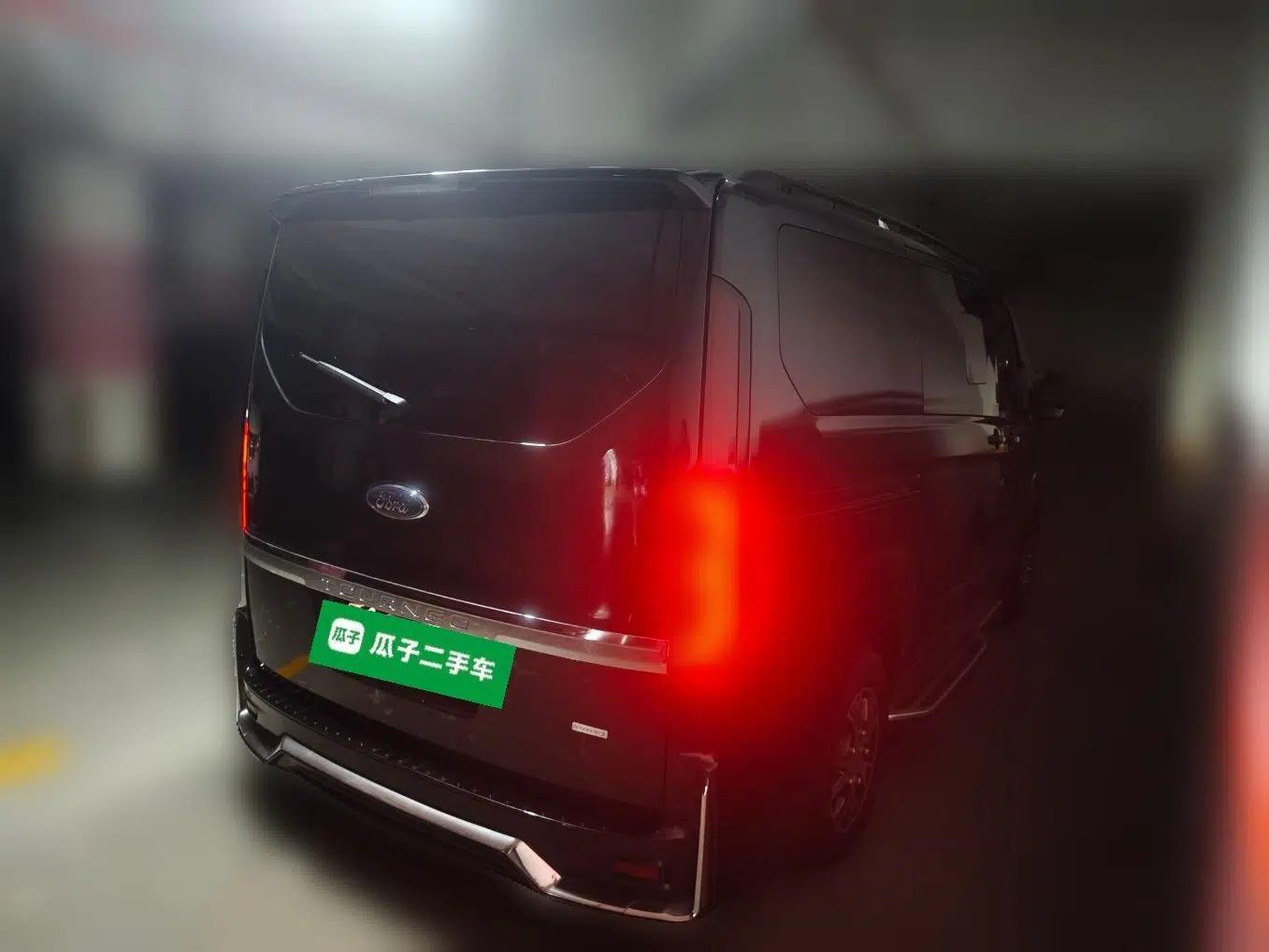 Ford Tourneo Custom 2024 Ford Explorer OHE Ford Black Mamba 2.0T Automatic 7-Seater — миниатюра 6