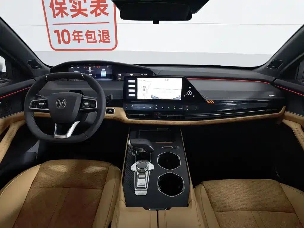 Changan UNI-K 2021 2.0T All-Wheel Drive Premium Edition — миниатюра 5