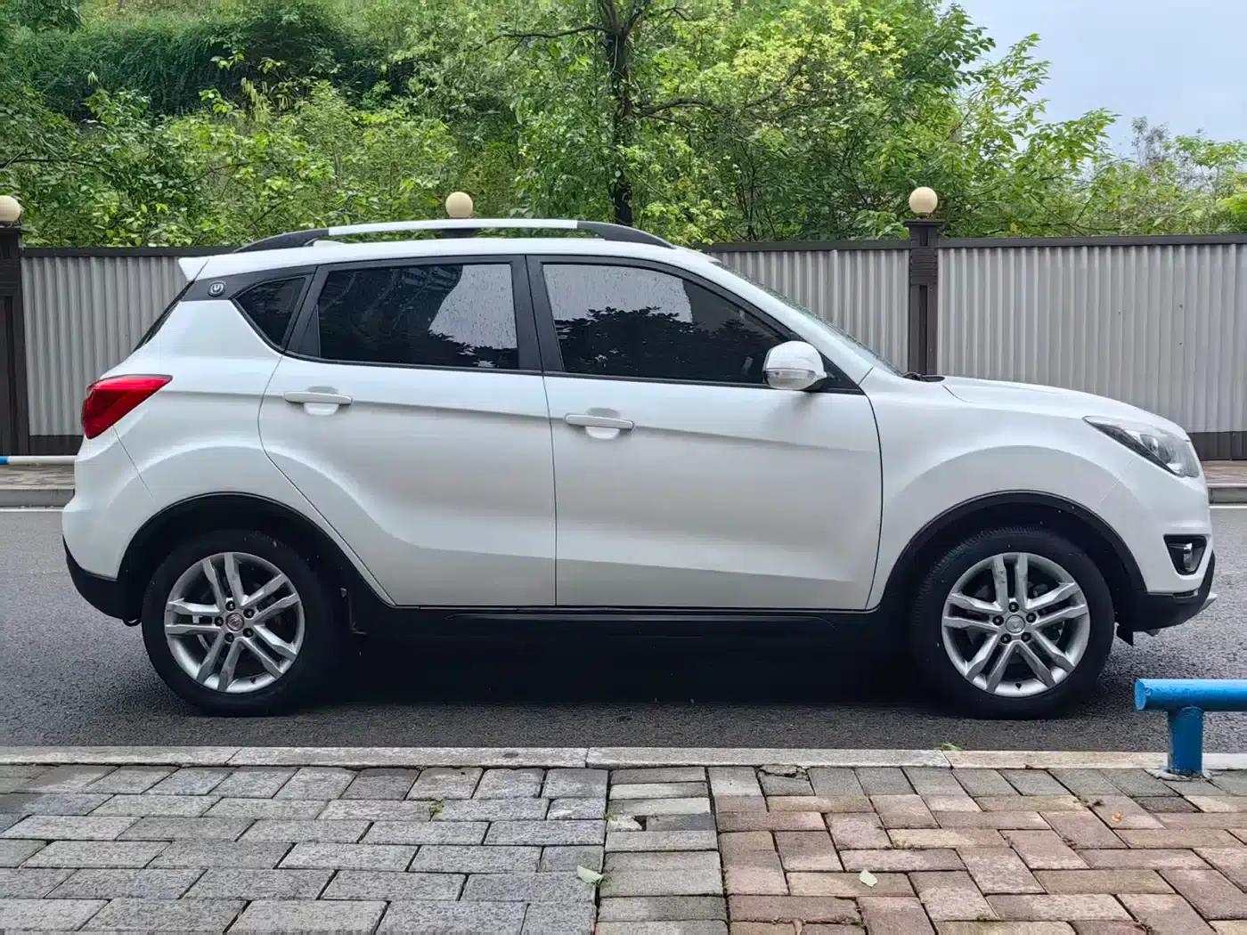 Changan CS35 2017 1.6L Manual Deluxe Edition — миниатюра 4