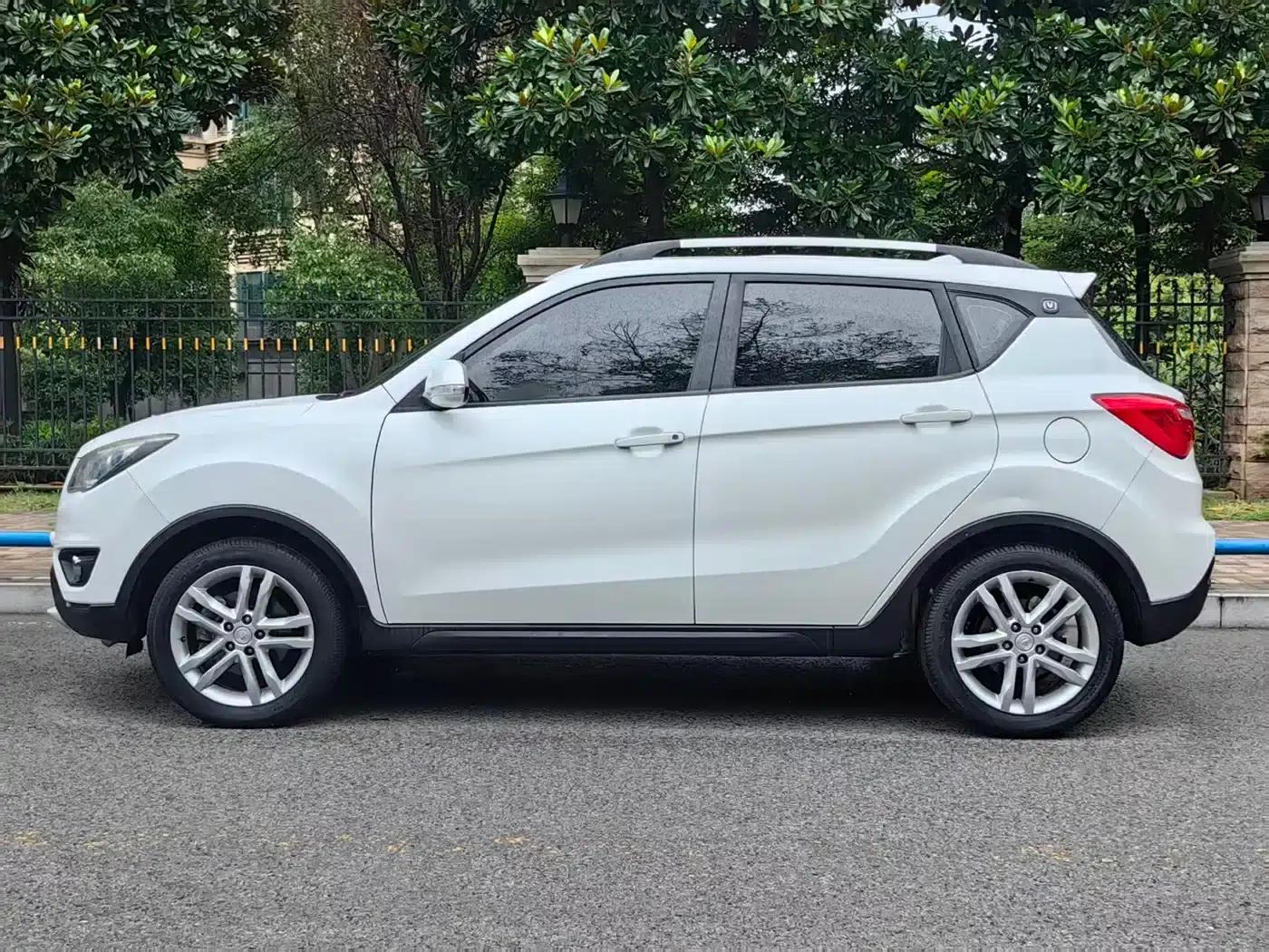 Changan CS35 2017 1.6L Manual Deluxe Edition — миниатюра 8