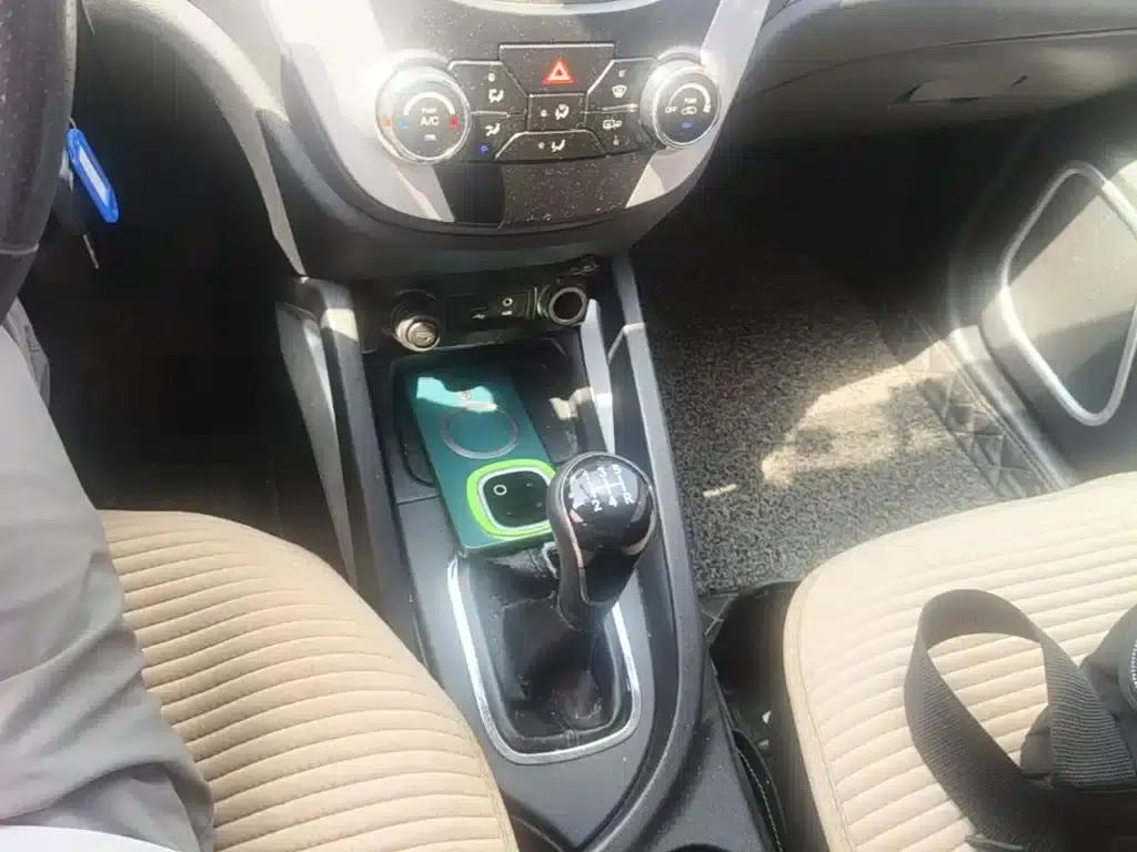 Changan CS35 2016 1.6L Manual Deluxe Edition (National V Emission Standard) — миниатюра 21