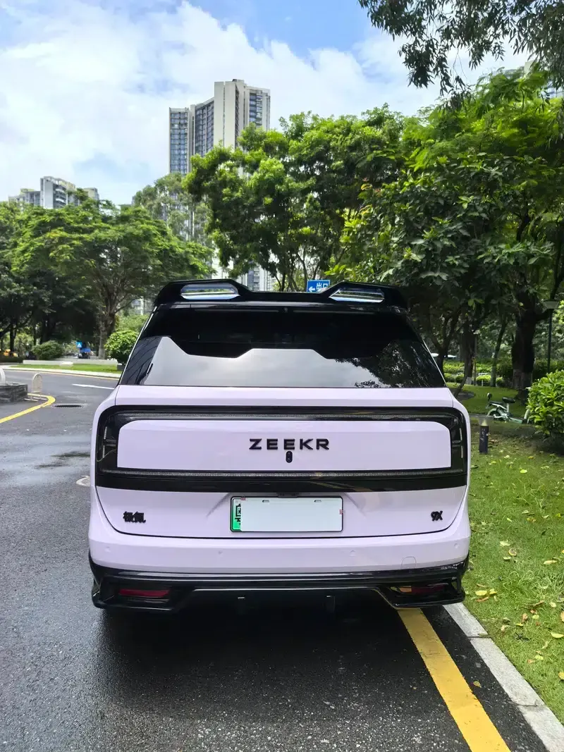 ZEEKR 9X 2025 Hyper Edition 70kWh Six-Seat — миниатюра 5