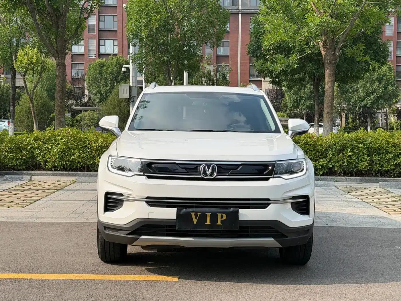 Changan CS35PLUS 2019 1.6L Automatic Connected Upgrade Edition — миниатюра 1