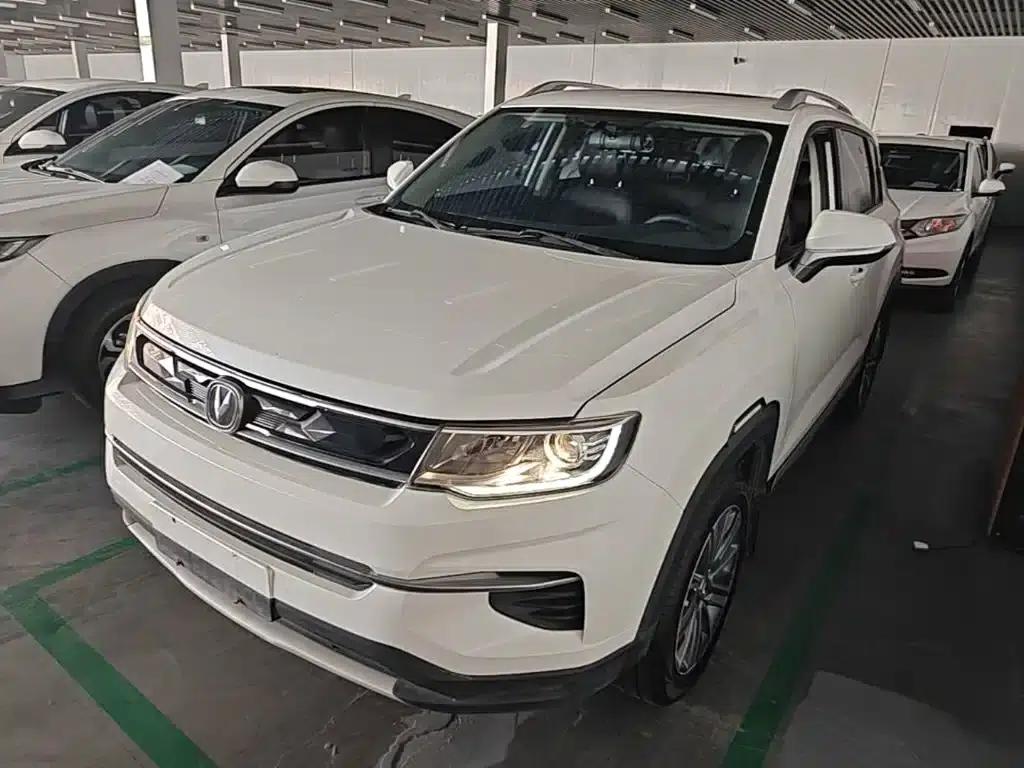 Changan CS35PLUS 2019 1.6L Manual Connected Edition — миниатюра 1