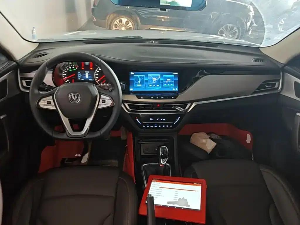 Changan CS35PLUS 2019 1.6L Manual Connected Edition — миниатюра 10