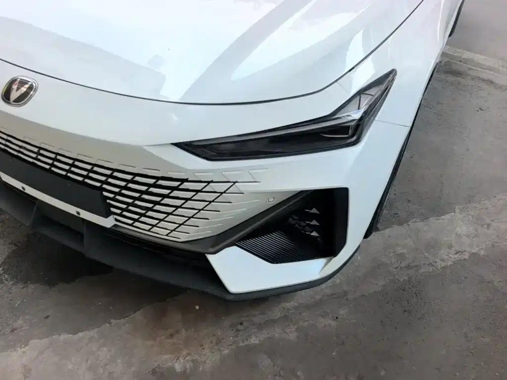 Changan UNI-V Smart Electric iDD 2023 Model, Smart Electric iDD 1.5T, 113km/h Smart Fun Edition — миниатюра 24