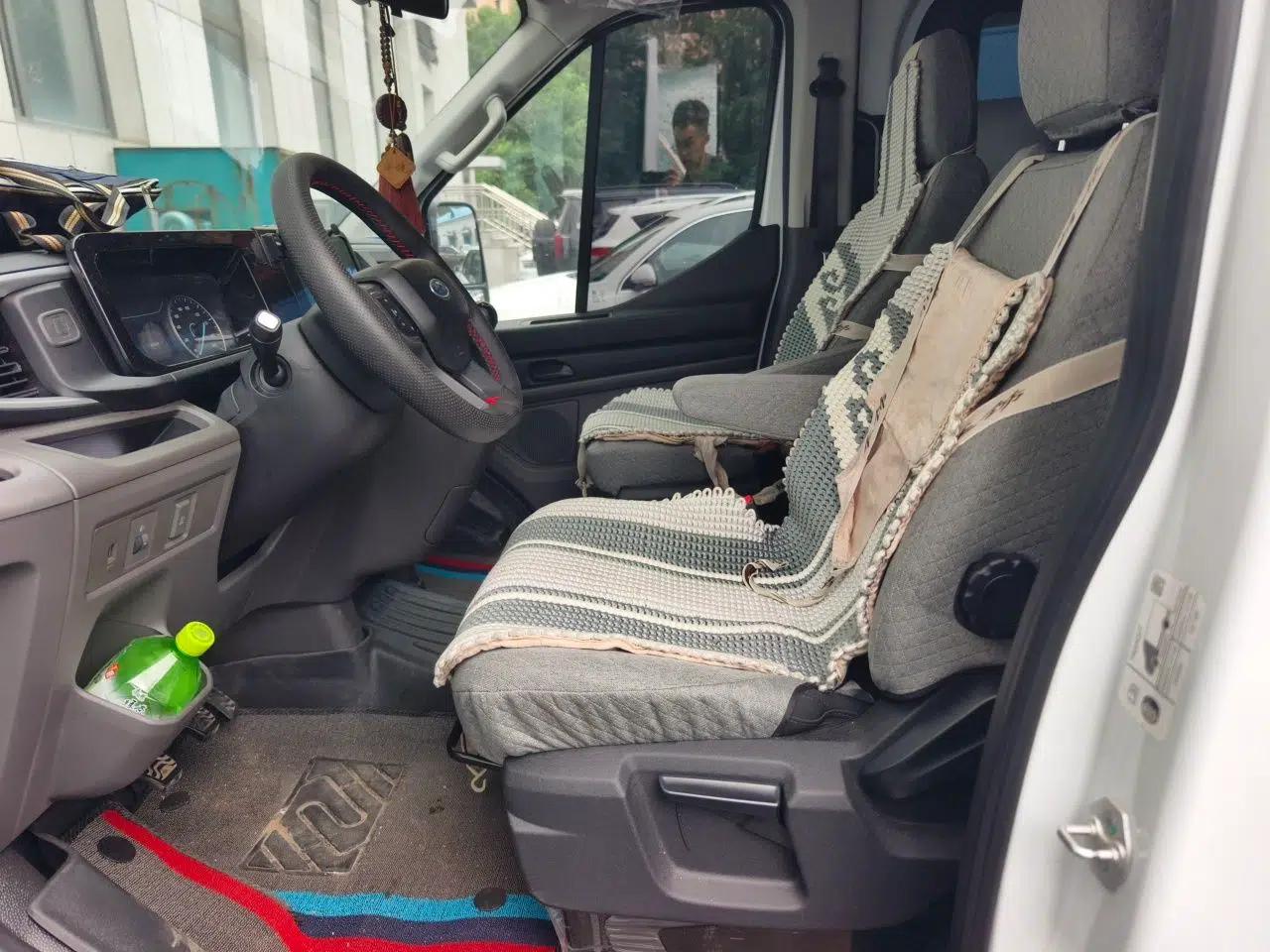 Ford Transit T8 2024 T8 2.0T Diesel Manual Mid-axle Mid-roof 6-seater Multi-function Version 2/2/2 — миниатюра 15