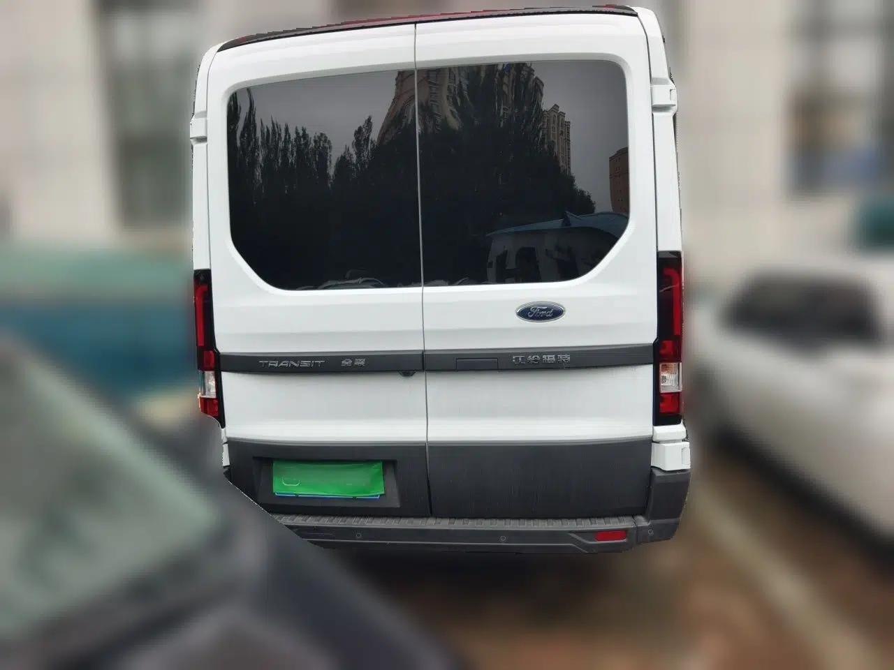 Ford Transit T8 2024 T8 2.0T Diesel Manual Mid-axle Mid-roof 6-seater Multi-function Version 2/2/2 — миниатюра 5