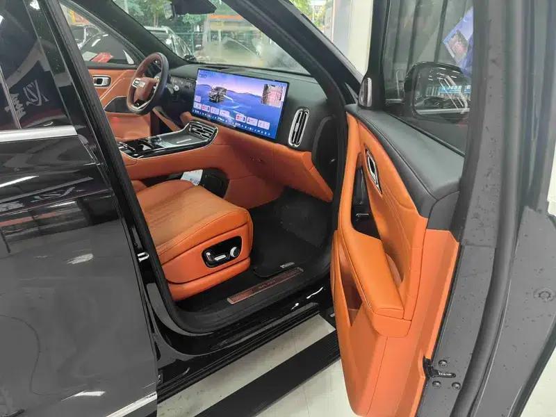 Galaxy M9 2025 210km/h AWD Navigator Edition — миниатюра 16