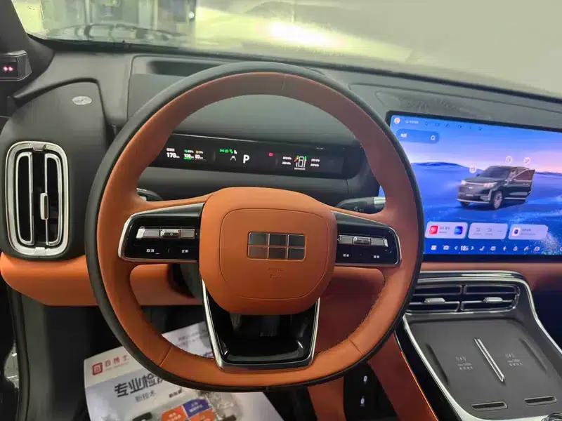 Galaxy M9 2025 210km/h AWD Navigator Edition — миниатюра 22