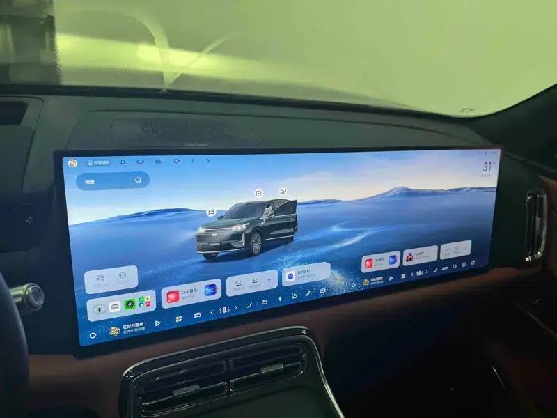 Galaxy M9 2025 210km/h AWD Navigator Edition — миниатюра 8