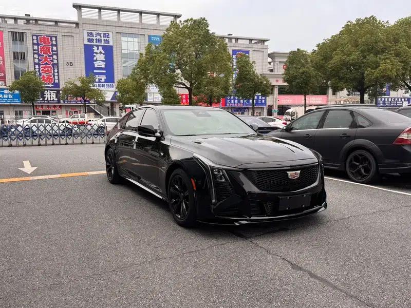 2024 Cadillac CT5 28T Luxury Pro — миниатюра 3