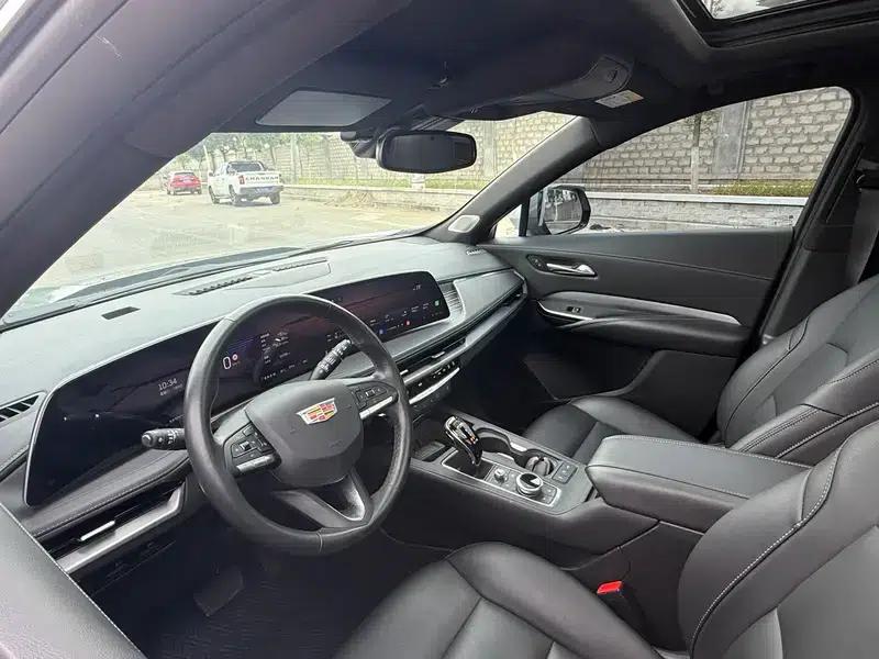 2024 Cadillac XT4 28T Two-Wheel Drive Luxury — миниатюра 8