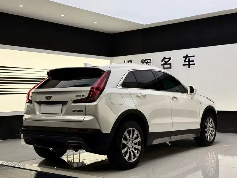 Cadillac XT4 2021 28T Two-Wheel Drive Premium Edition — миниатюра 6