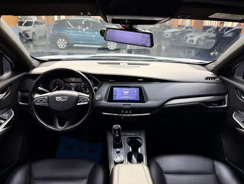 Cadillac XT4 2021 28T Two-Wheel Drive Premium Edition — миниатюра 7